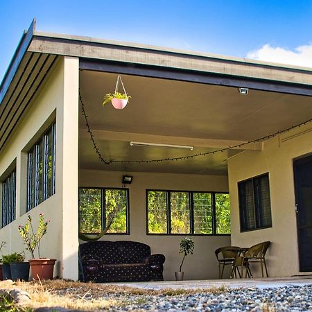 Guddy'S Riverside Cottage Nausori Exterior foto
