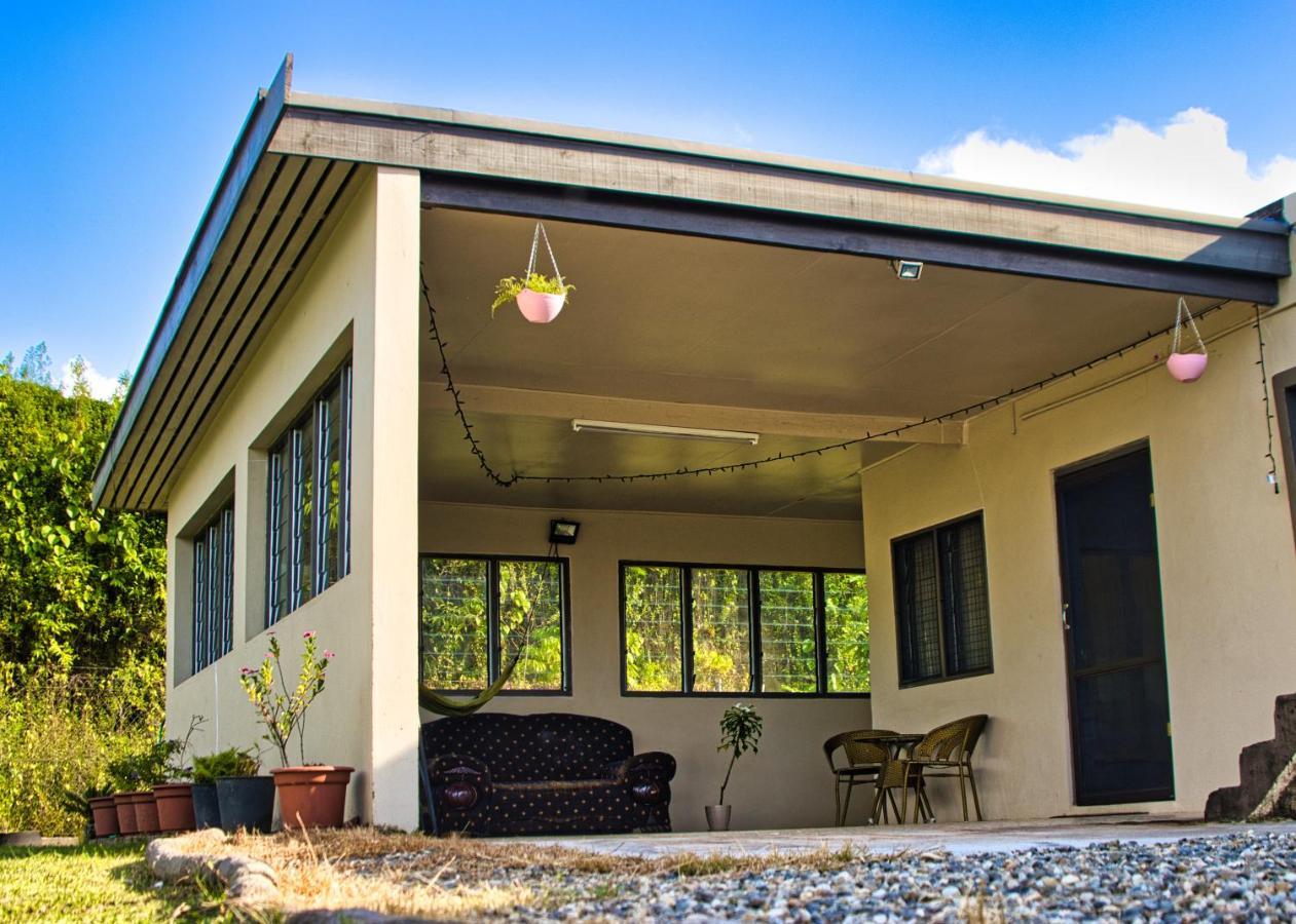 Guddy'S Riverside Cottage Nausori Exterior foto